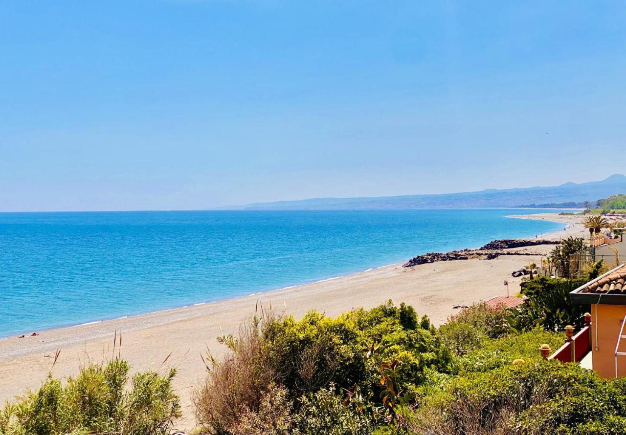 The Dream - Seafront Loft Apartment จีอาร์ดีนี นักซอส ภายนอก รูปภาพ