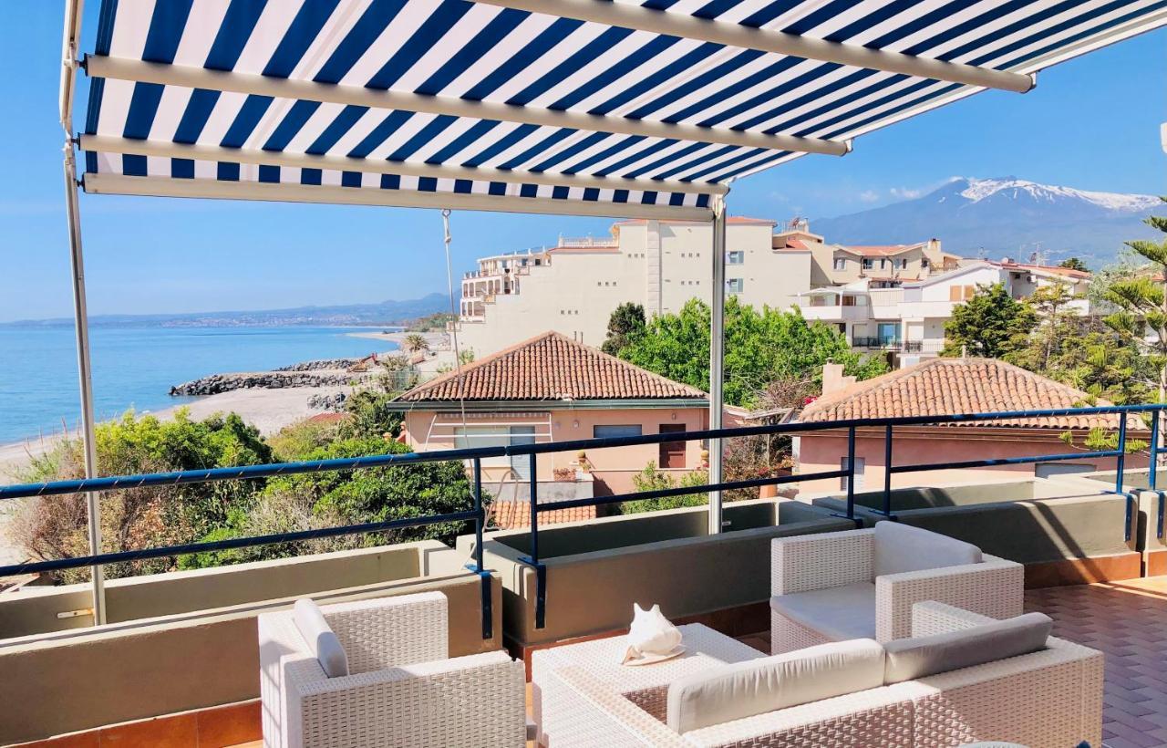 The Dream - Seafront Loft Apartment จีอาร์ดีนี นักซอส ภายนอก รูปภาพ